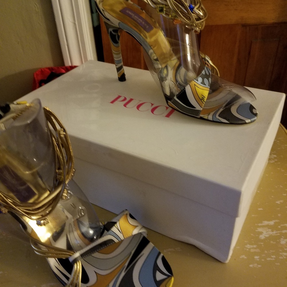Emilio Pucci pumps